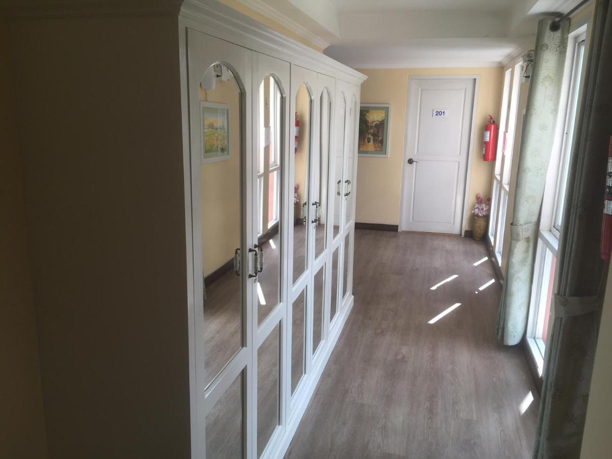 Отель Triple Palms House Чиангмай Экстерьер фото